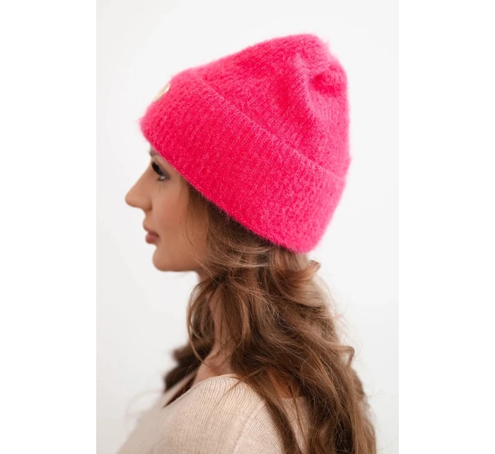 Dámská zimní čepice huňatá s ozdobným knoflíkem růžová neon