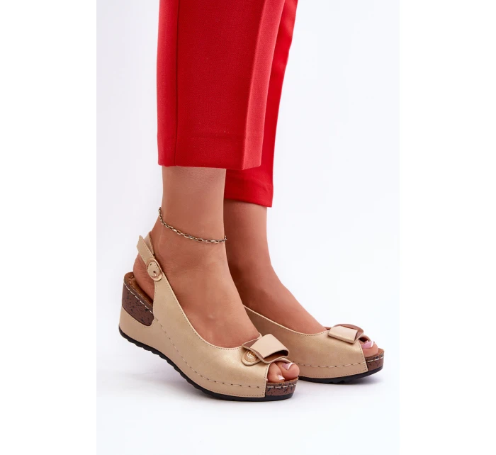 Dámské Lehké Sandály Na Comfort Shoes Béžové model 21661097 - EVENTO