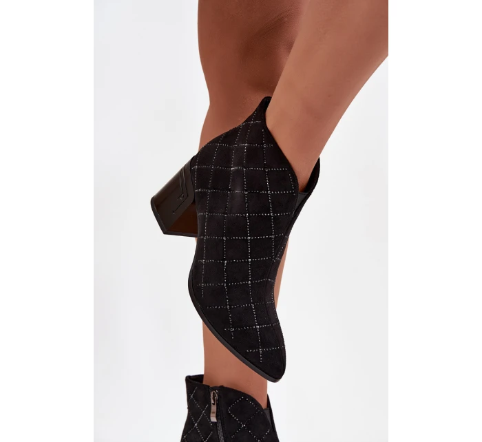 Dámské kotníkové boty na podpatku se zdobením D&A MR52-133 Černé