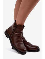 Dámské kozačky s řasením na plochém podpatku zateplené model 22391108 hnědé - VINCEZA Dámské kozačky s řasením na plochém podpatku zateplené model 22391108 hnědé - VINCEZA