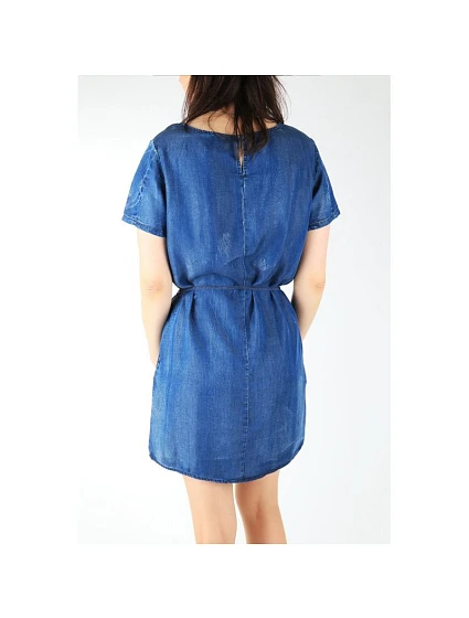 Šaty Wrangler Shift Dress W9059LY8E Šaty Wrangler Shift Dress W9059LY8E