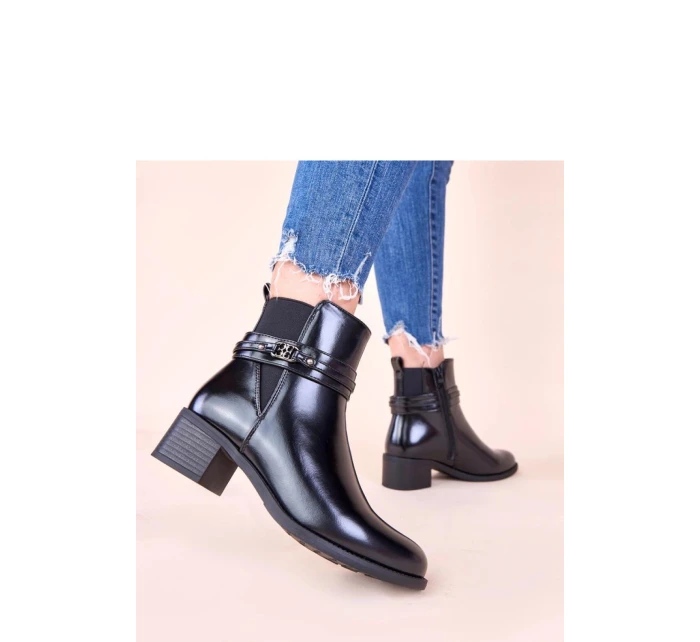 Boty na podpatku model 222370 Solea Boty na podpatku model 222370 Solea