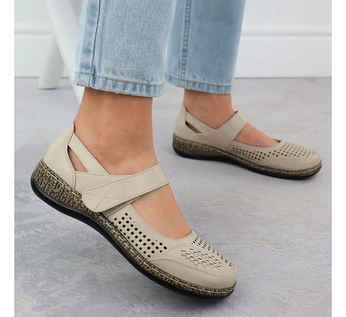 Dámská prolamovaná obuv na suchý zip béžová Unisoft 7026