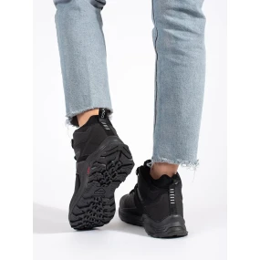 Výborné černé  trekingové boty dámské