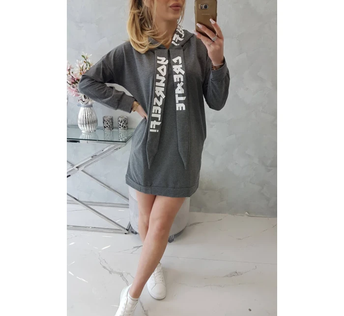 Oversize šaty s kapucí v grafitové barvě Oversize šaty s kapucí v grafitové barvě