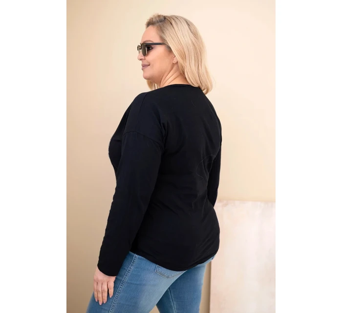 Dámská blůza Plus Size s potiskem a delším zadním dílem černá