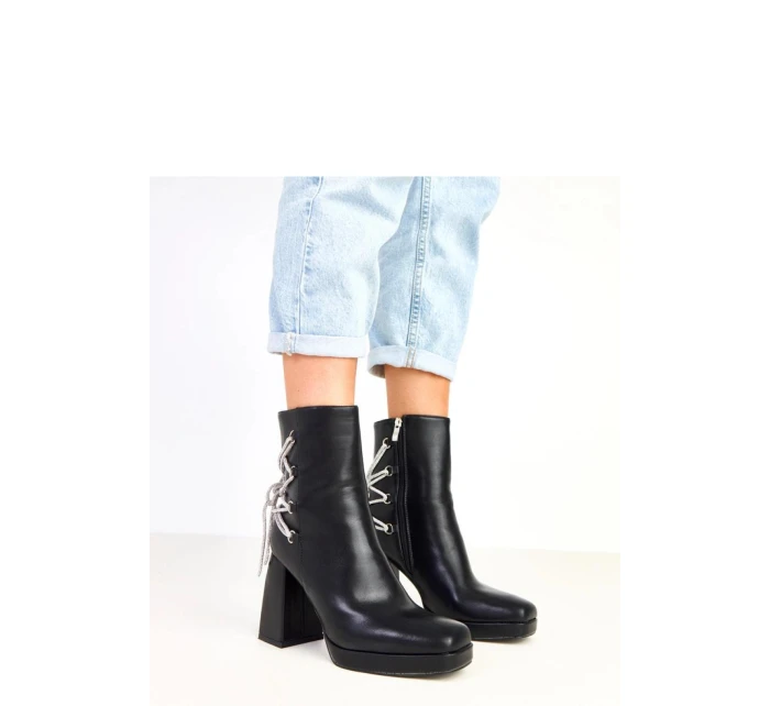 Boty na podpatku  model 217912 Solea