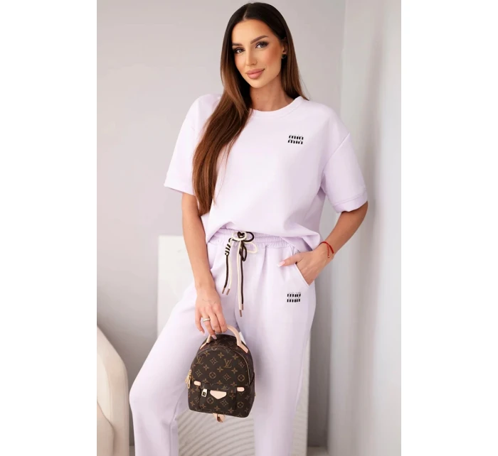 Dámský komplet viskózový máslový s krátkým rukávem a kalhotami s ohrnutím nohavice světle fialový