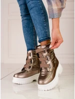 Praktické hnědé sněhule dámské na plochém podpatku Praktické hnědé sněhule dámské na plochém podpatku