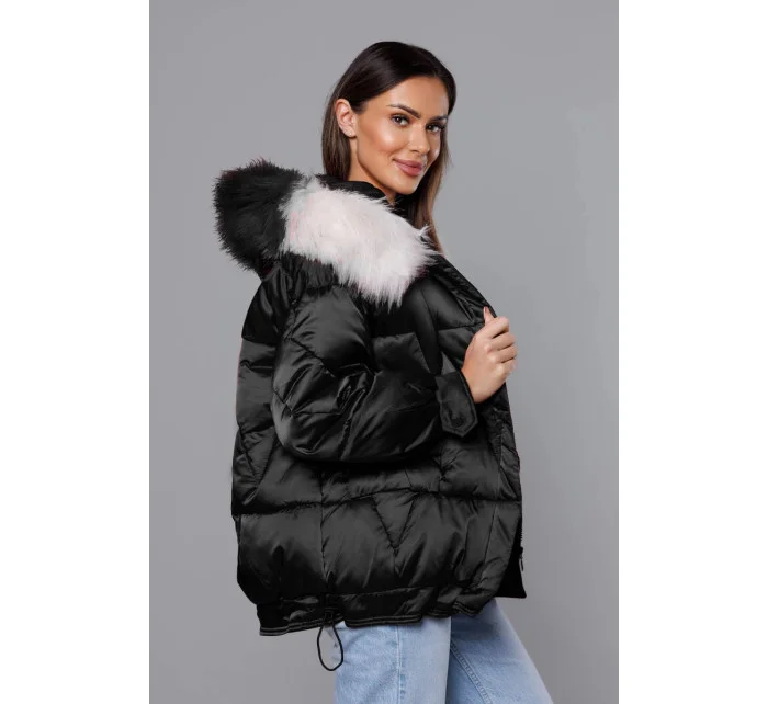 Černá krátká oversize bunda (H-1109-01) Černá krátká oversize bunda (H-1109-01)