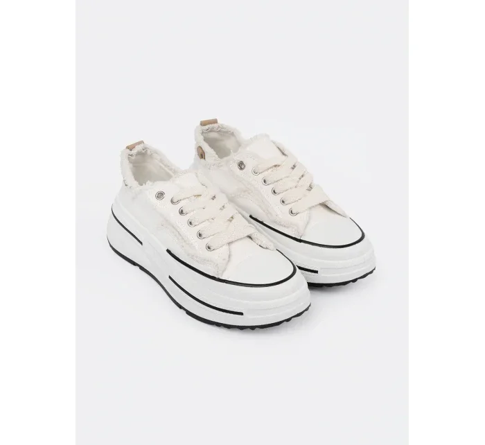 Zajímavé dámské  tenisky bílé platforma