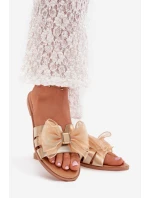 Dámské sandály na plochém podpatku s mašlí zlaté model 21703826 - Boto Dámské sandály na plochém podpatku s mašlí zlaté model 21703826 - Boto