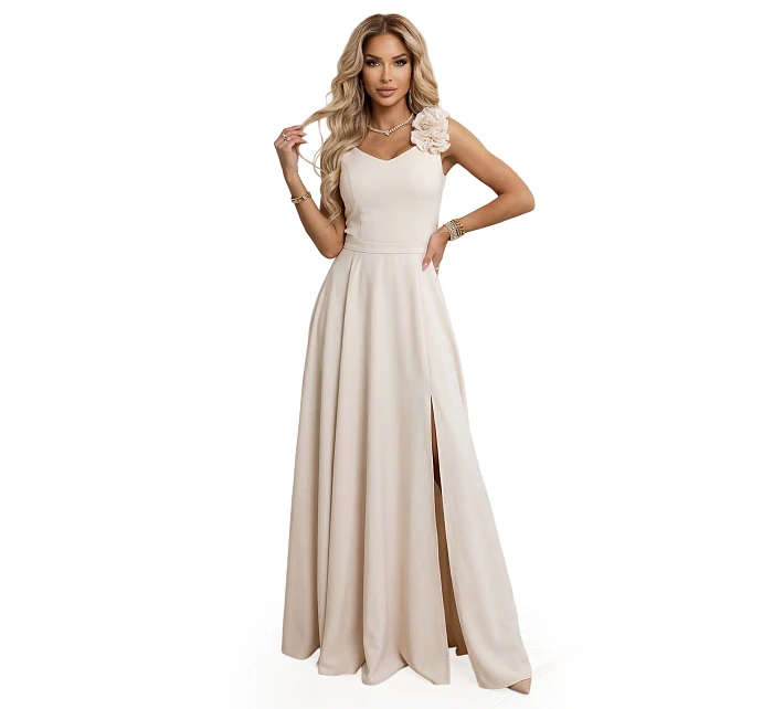 model 22067486 Elegantní večerní maxi šaty s rozparkem a růžemi béžové - numoco