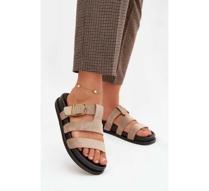 Dámské pantofle s pásky a zlatým přezkou béžové model 21919132 - Boto