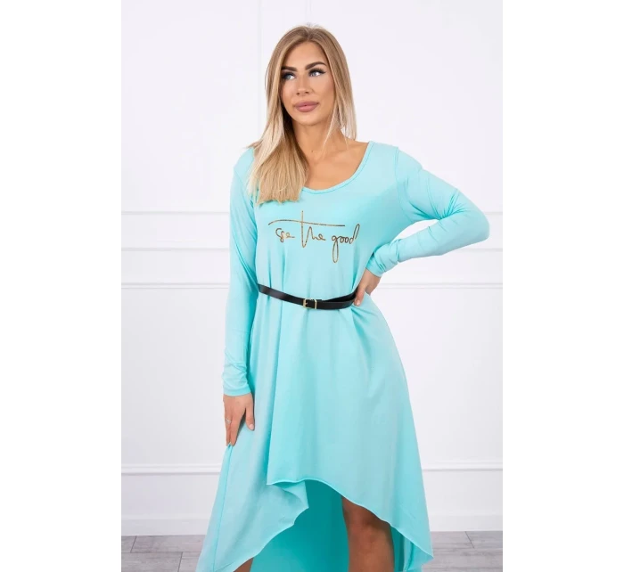 Šaty s ozdobným páskem a nápisem mint