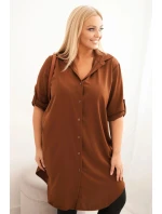 Dámská košilová šaty Plus Size s delším zadním dílem a ohrnutým rukávem tmavě camelová
