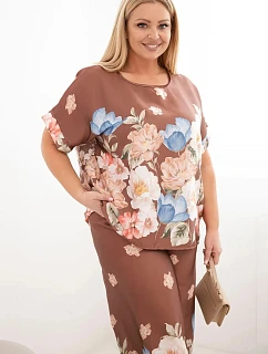 Dámský komplet Plus Size s halenkou a kalhotami s květinovým vzorem a širokou nohavicí hnědý