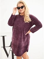 Dámské šaty Plus Size manšestrové s volným střihem fialová tmavá Dámské šaty Plus Size manšestrové s volným střihem fialová tmavá