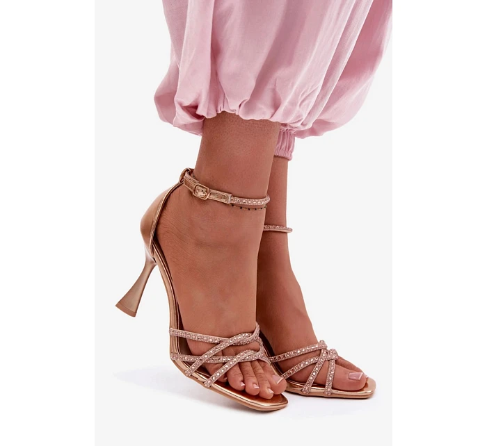 Sandály na podpatku  model 226513 Step in style