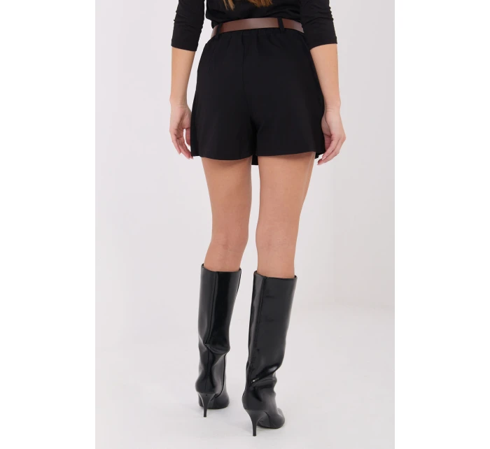 Kraťasy s sukňovou dolní částí model 222212 Rue Paris Kraťasy s sukňovou dolní částí model 222212 Rue Paris