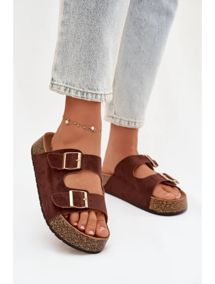 Dámské pantofle na korkové platformě se zlatými sponami model 21919300 - EVENTO