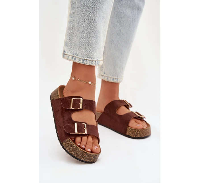 Dámské pantofle na korkové platformě se zlatými sponami model 21919300 - EVENTO