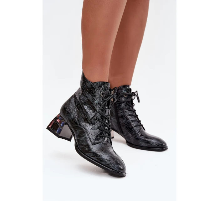 Dámské lakované boty Artiker – šedé, z přírodní kůže, na podpatku s krystalky Dámské lakované boty Artiker – šedé, z přírodní kůže, na podpatku s krystalky