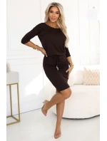 Sportovní midi šaty s kapsami a zavazováním v pase  hnědé model 21479053 - numoco