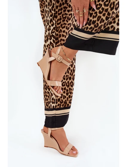 Lakované Dámské Sandály Na Klínu Nude model 21688998 - Boto Lakované Dámské Sandály Na Klínu Nude model 21688998 - Boto