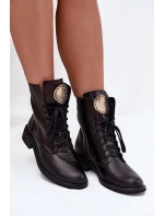 Dámské kotníkové boty Zazoo na plochém podpatku se zlatým detailem – černé Dámské kotníkové boty Zazoo na plochém podpatku se zlatým detailem – černé