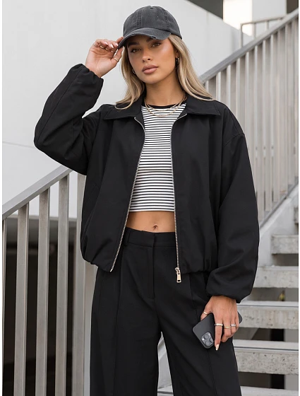 Krótka kurtka damska przejściowa bez czarna model 22350772 - FashionStreet Krótka kurtka damska przejściowa bez czarna model 22350772 - FashionStreet
