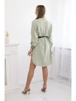 Šaty s delšími zády a pásem tmavá máta Šaty s delšími zády a pásem tmavá máta