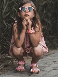 Lakýrované dětské sandálky ozdobené květy Růžové Tinette