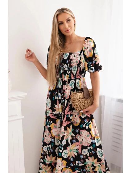 Viskózové šaty s volánkovým výstřihem model 20243124 černé - Kesi Viskózové šaty s volánkovým výstřihem model 20243124 černé - Kesi