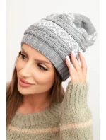 Dámská zimní čepice s vzorem a vlnou model 21725332 šedá - K-Fashion
