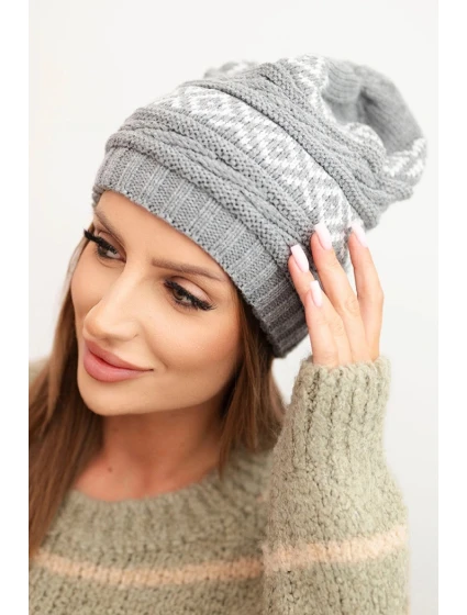 Dámská zimní čepice s vzorem a vlnou model 21725332 šedá - K-Fashion