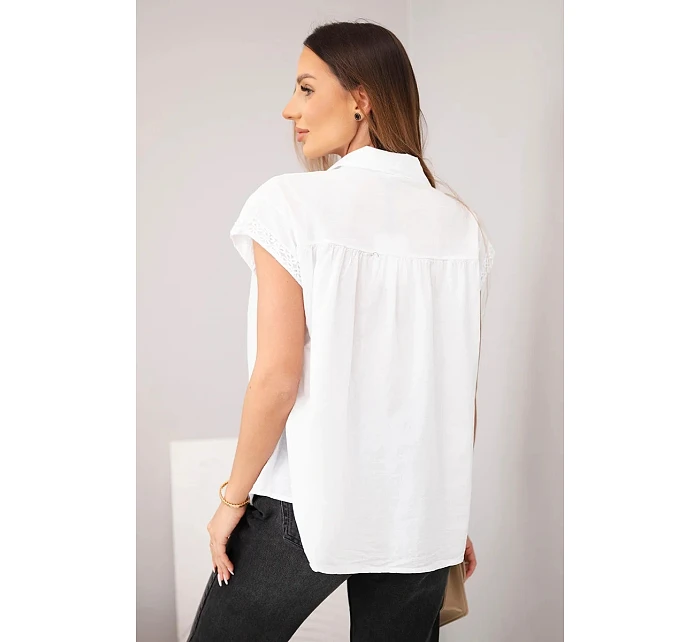 Dámská bavlněná košilová halenka s krajkou a krátkým rukávem bílá