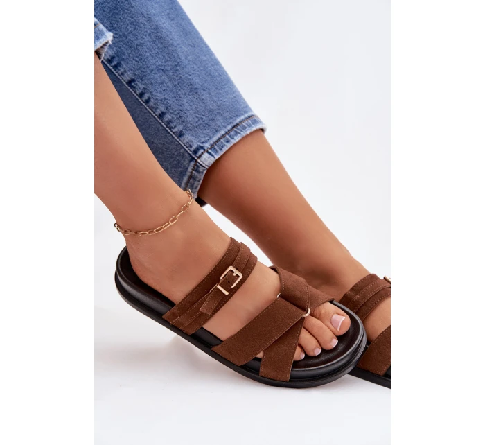 Dámské pantofle s pásky a zlatým sponou Hnědé model 21954730 - Boto