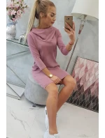Šaty s kapucí a kapsami tmavě růžové