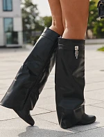 Dámské kozačky na platformě s páskem a stříbrným detailem Eko kůže Černé Korivelle