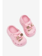 Dětské Dívčí Pantofle Pěnové S Mašlí A Ozdobami Růžové model 21700393 - Boto Dětské Dívčí Pantofle Pěnové S Mašlí A Ozdobami Růžové model 21700393 - Boto