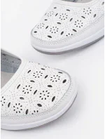 Moderní bílé  baleríny dámské na plochém podpatku