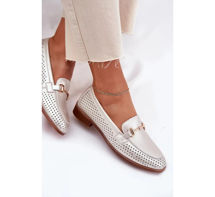 Dámské kožené mokasíny se zdobením na plochém podpatku S.Barski – stříbrné Dámské kožené mokasíny se zdobením na plochém podpatku S.Barski – stříbrné