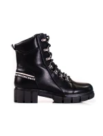 Výborné kotníčkové boty černé dámské na širokém podpatku Výborné kotníčkové boty černé dámské na širokém podpatku