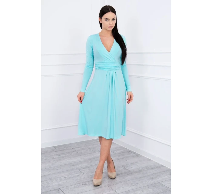 Šaty s průstřihem pod prsy mincovna Šaty s průstřihem pod prsy mincovna