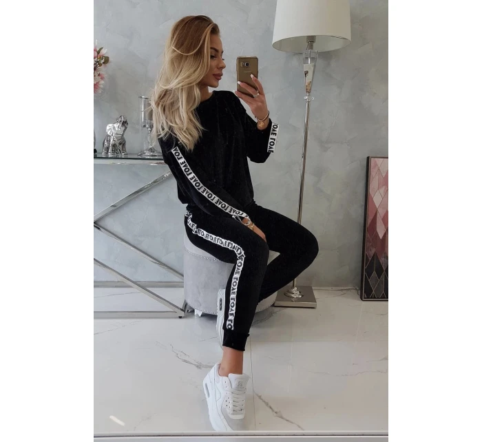 model 21753118 velurová sada černá - K-Fashion