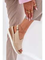 Dámské kožené sandály na klínu model 21696009 béžové - Artiker