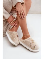 Futrzane Pantofle S Odznaky Béžové Ivelfedi Futrzane Pantofle S Odznaky Béžové Ivelfedi