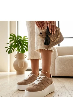 Sportovní boty na platformě model 226587 Solea