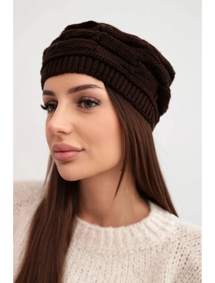Dámská zimní čepice z vlny s ozdobným pletením a hnědá model 21878089 - K-Fashion Dámská zimní čepice z vlny s ozdobným pletením a hnědá model 21878089 - K-Fashion
